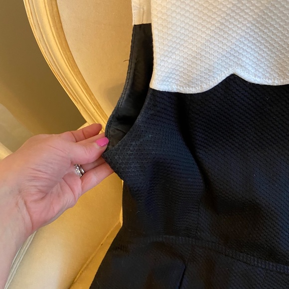 Tahari Black and white dress size 10 - Picture 6 of 13